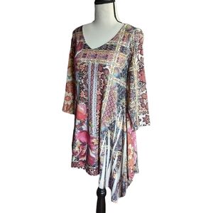 NWT One World Floral Print V-neck 3/4 Sleeve Handkerchief Hem Line Size S